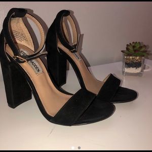 Size 5 Steve Madden block heels.